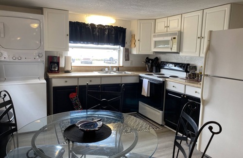Cedar Key Cottage | Open Gulf, Private Ramp & Dock, ground floor, large deck, awesome views, nature
