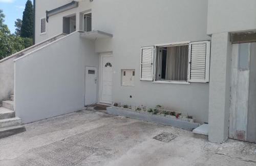 Kamen Apartment | Orada-parking, barbecue, terrace