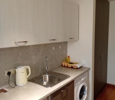 Kentron Apartment | Orange apartments