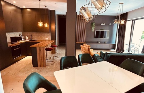 Becici Apartment | Orange Black Suites SPA & GYM & Pool
