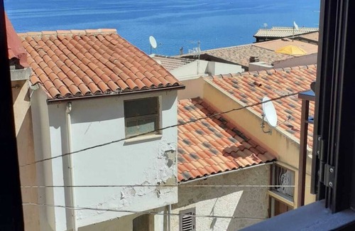 Scilla Apartment | Orange House Chianalea