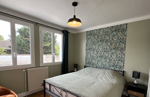 Juvigny House | Orgîte, Location de Gîte Pouvant Accueillir 8 Personnes