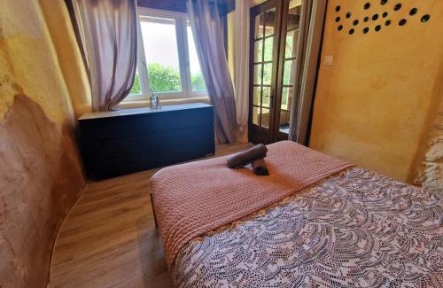 Payrignac House | Organic and artistic home