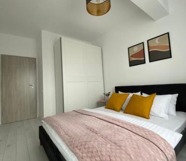Sector 6 Apartment | Orhideea Central Apartments