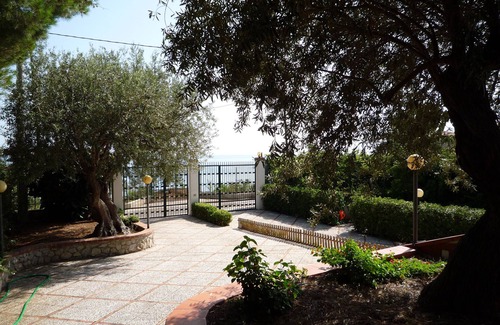 Altavilla Milicia Villa | "Ortensia" apartment in Villa