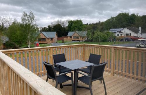 Newton Stewart House | Osprey Lodge 8 with Hot Tub