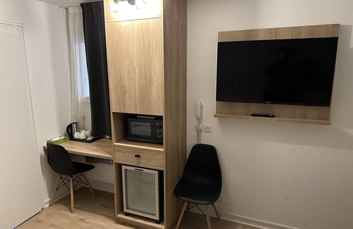 Le Hameau Hotel | Ostal Pau Université - Sure Hotel Collection by Best Western