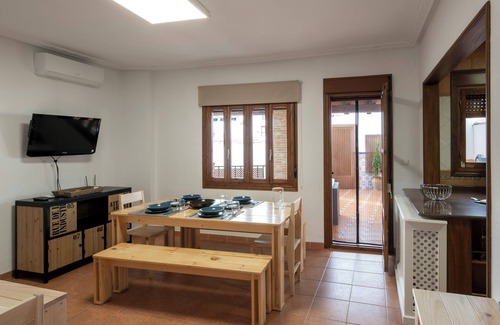 Old Town Baeza Apartment | Oteses11 Amplitud-confort-tranquilidad en el Centro de Baeza. Parking Privado
