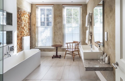 Stellenbosch Central Hotel | Oude Werf Hotel