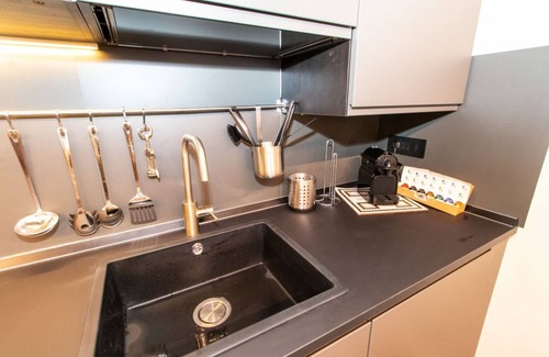 Roman Quarter Apartment | Our wonderful apartment is located in the historic center of Turin, overlooking the rooftops of the Quadrilatero Romano. The house is equipped with every comfort and is perfect for 6 people. The apartment is situated very close to all the main places of