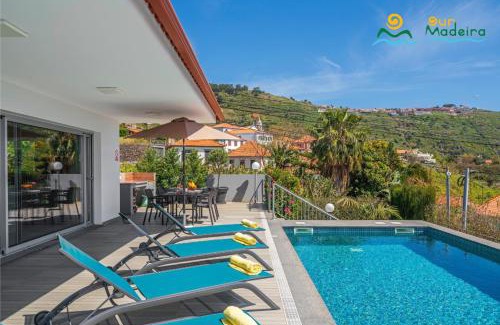 Arco da Calheta Villa | OurMadeira - Arco Sun