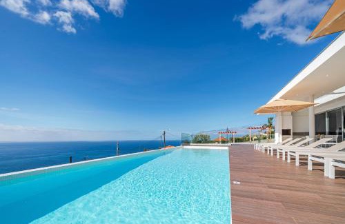 Estreito da Calheta Villa | OurMadeira - Ocean Panorama - tranquil seascape