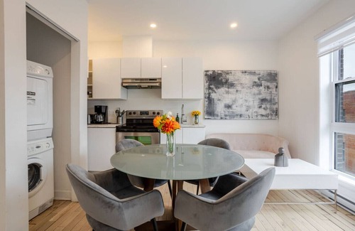 Gay Village Apartment | Outstanding 1BR |Downtown +steps to metro staion