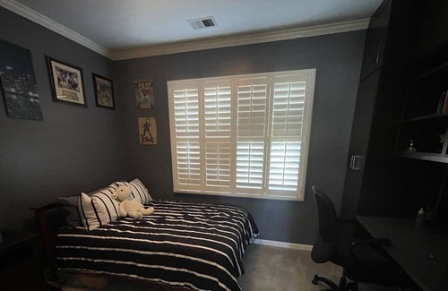 Linfield Oaks House | Owner managed. Spacious 5 br, 3.5 ba. Menlo Park, walk to DT.