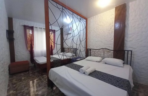 Batangas City Hotel | OYO 1130 Thrivers Hometel