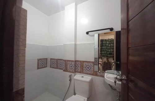 Batangas City Hotel | OYO 1130 Thrivers Hometel