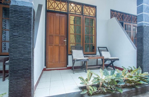 Senggigi Hotel | OYO 1929 Senggigi Hill View Homestay Syariah