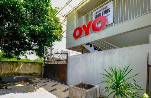 Mataram Hotel | OYO 2499 Penginapan Ratu Emas Syariah