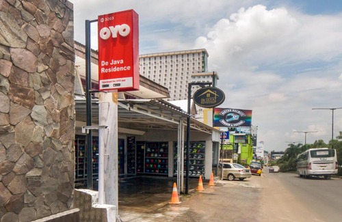 Cileunyi Hotel | OYO 3203 De Java Residence