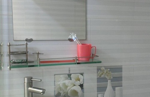 Tan Phu District Hotel | OYO 680 Nha Nghi Vy Anh