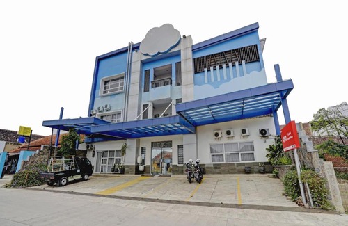 Soreang Hotel | OYO 90324 Si Jalak Guest House