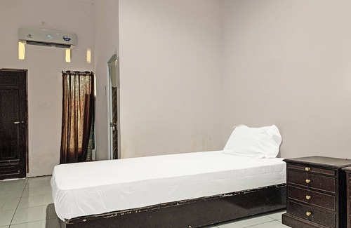 Jeneponto Hotel | OYO 91657 Penginapan Radja Jeneponto