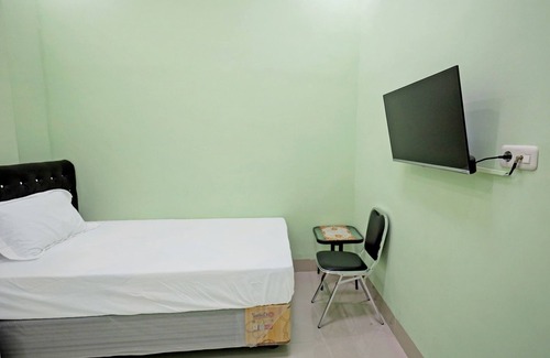 Makassar Hotel | OYO 93059 Homestay Zafirah