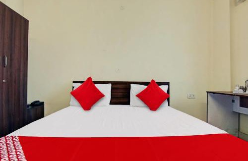 Shalimar Bagh Hotel | OYO Flagship Pleasure Inn Near Haiderpur Metro Station