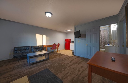 Wilkes Hotel | Oyo Hotel Portland Or Near Airport