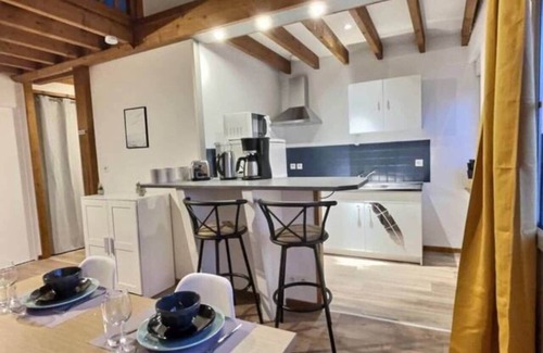 Miroir - Batignolles Apartment | Oyon Duplex: Vast Duplex 6p, quiet, station,