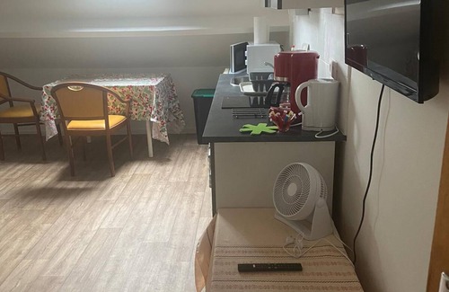 La Ferte-Gaucher Apartment | P1 studio, 5 minutes' walk from the Super U, 10 minutes' walk from the town center.