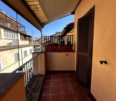 Rione VI Parione Apartment | Pace Blu Roma