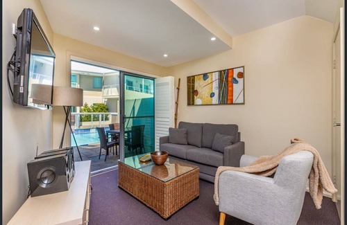 Salamander Bay Villa | Pacific Blue, 140/255 Sandy Pt Rd