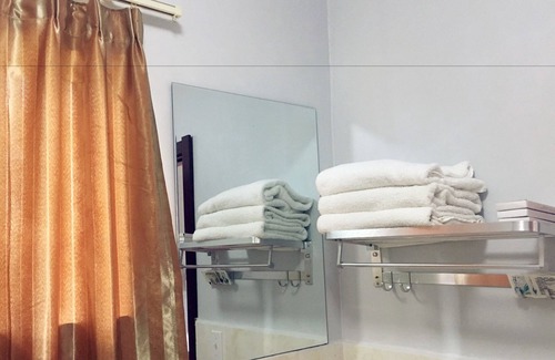 Garapan Hotel | Pacific Islander Inn