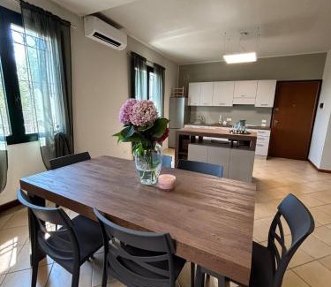 Padenghe sul Garda House | Padenghe Olive House - Ground-Floor Lake View Amid Olives