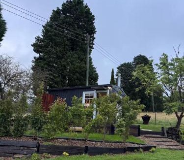 Bowral House | Painters Studio , Home On the Hill