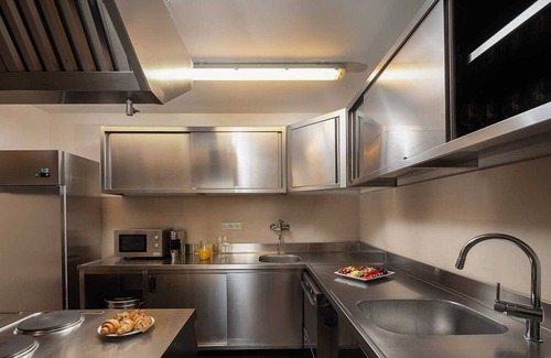 Ruskamen Villa | Palatial Beachfront Villa on the Omis Riviera - Private Pool, Sauna, Jacuzzi, Gym & Panoramic Views!