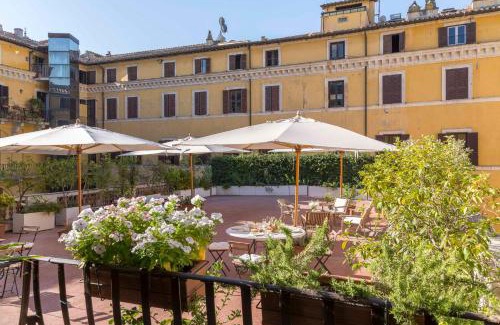 Rione IX Pigna House | Palazzo Berardi: Renaissance Downtown Luxury Villa