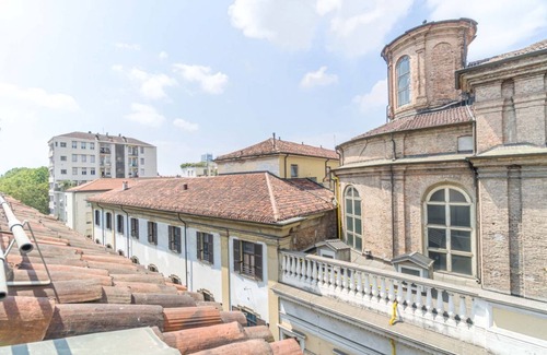 Roman Quarter Apartment | Palazzo Saluzzo Paesana - APT x3 with CAR BOX!
