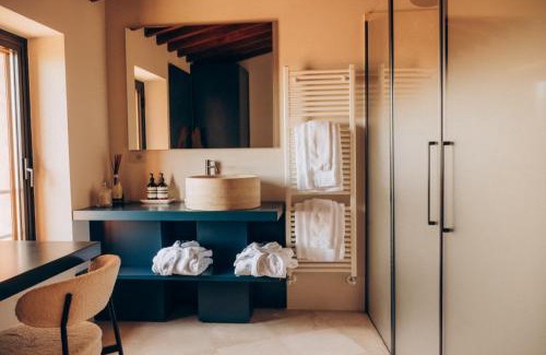 Montalcino Villa | Palazzo Tamanti - 4BR 6 Bath Estate Home in Montalcino Center