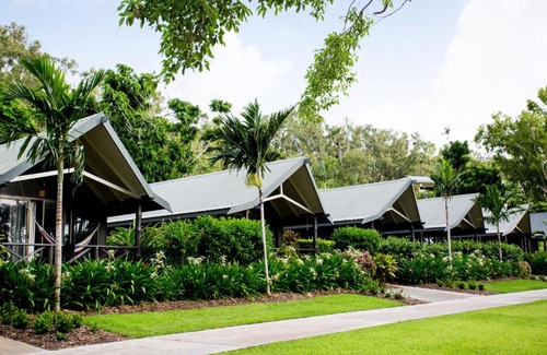 Hamilton Island Resort | Palm Bungalows