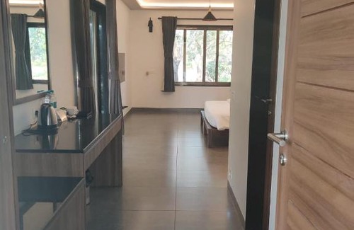 Paud Resort | Palmwoods Retreat