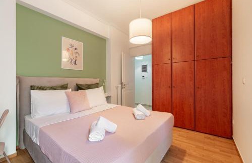 Pangrati Apartment | Pangrati Gardens Apartment by Athenian Keys