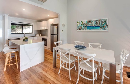 Hamilton Island Apartment | Panorama 7, Seaview Apartment on Hamilton Island