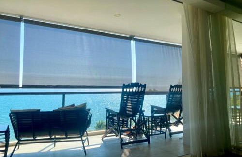 Kram Apartment | Panorama Seaview Suite Escape Front