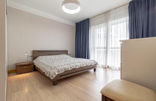 Pleskodale Apartment | Panorama Sky Apartment near Riga Airport & City Center