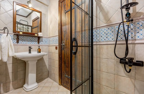 Altinoluk Hotel | Papazlikhan Hotel