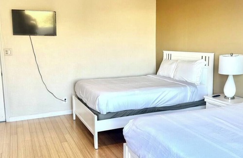 Desert Hot Springs Resort | Paradise Hot Springs Hotel / Mineral Water Spa #6