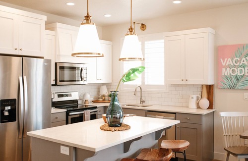Washington Fields House | 🌴Paradise Place🌴 - Palm tree getaway fit for families!