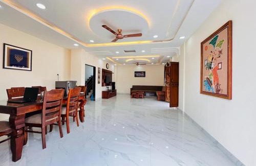 Tungarli Apartment | Paradise Villa with pool table and big garden